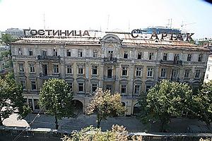 Одесский горсовет отменил разрешения на реконструкцию двух гостиниц на Дерибасовской
