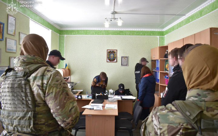 На Вінниччині посадовицю підозрюють у залученні людей із ментальними порушеннями до робіт поза межами спецзакладу