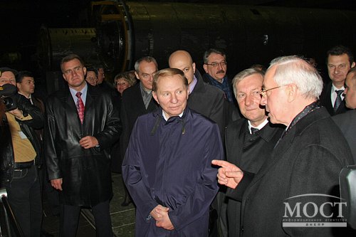 «Южмаш» также посетил экс-президент Украины Леонид Кучма