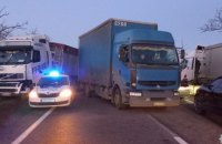 На Миколаївщині сталася масштабна аварія за участі чотирьох вантажівок, є загиблий
