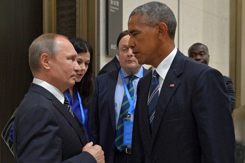 Обама заявив Путіну про плани зберегти санкції проти РФ