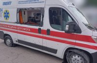 Росіяни знову атакували з дрона автомобіль "швидкої" на Херсонщині, постраждали медики