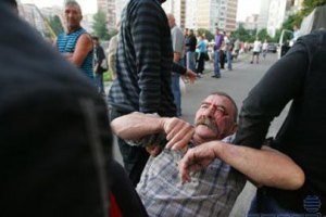 На Троещине в Киеве застройщики избили местных жителей камнями