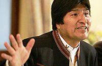 Президент Болівії став професійним футболістом