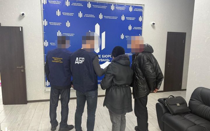 У Чернівцях рятувальникам побудували квартири без стелі, води та газу: ДБР повідомило про підозру двом забудовникам