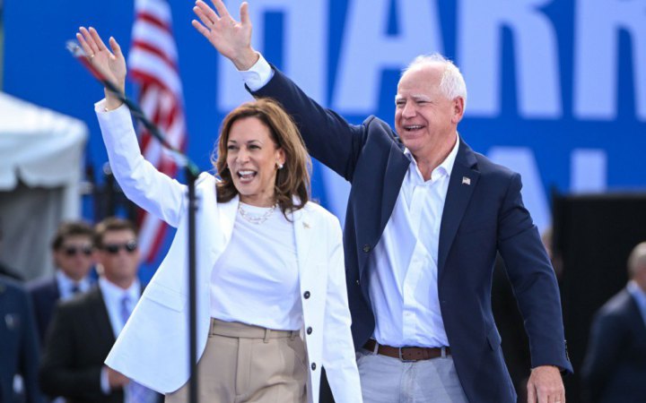 Камала Гарріс у мемуарах визнала, що Тім Волз не мав бути її партнером на виборах