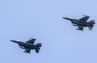 ​Україна отримала перші 10 винищувачів F-16 наприкінці липня, до кінця року їх буде 20, - The Economist