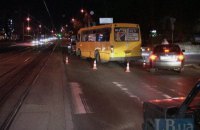 В Киеве "маршрутка" сбила мужчину на пешеходном переходе