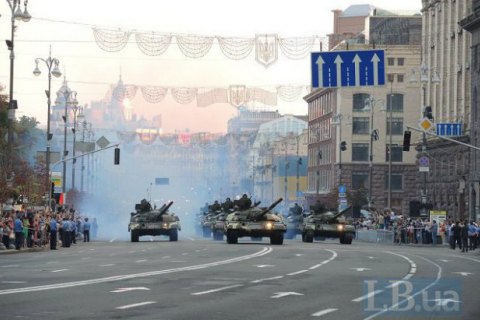 Порошенко назвав парад демонстрацією сили