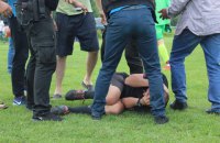 В первенстве Закарпатья болельщики жестоко избили футбольного арбитра