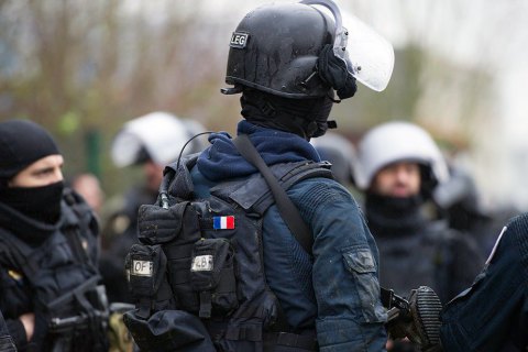 У Франції та Швейцарії затримали 10 осіб під час антитерористичного рейду