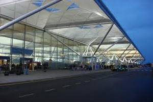 Работники лондонского аэропорта объявили о забастовке на Пасху