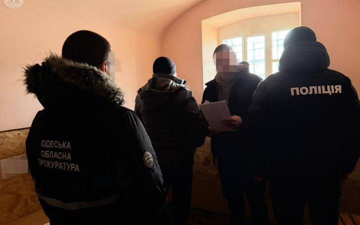 Експосадовця міграційної служби в Одесі підозрюють у тому, що він не задекларував 13 млн грн