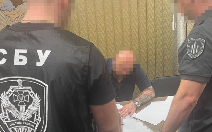 Збитки на 10 млн грн: на Дніпропетровщині викрили схему переплати на закупівлі ліжок для військових частин