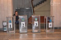 В Мариуполе и Красноармейске проходят очередные местные выборы 