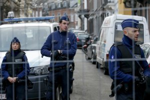 В Брюсселе после задержания подозреваемого в парижских терактах прогремели два взрыва