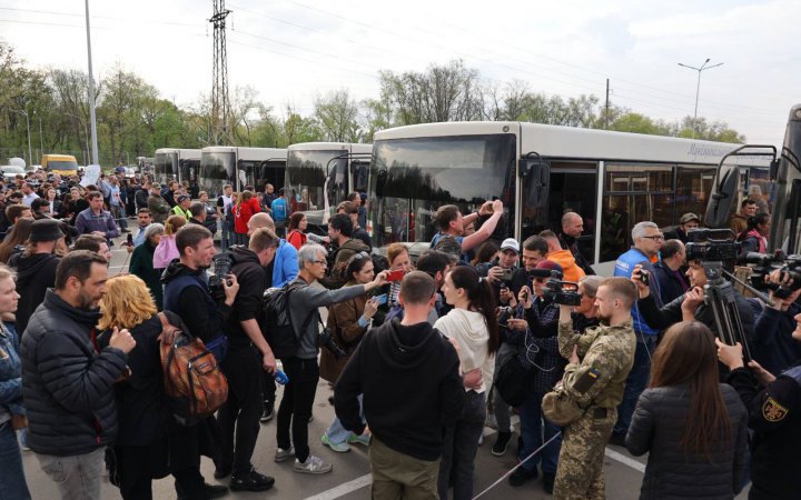 156 гражданских лиц из Мариуполя прибыли в Запорожье