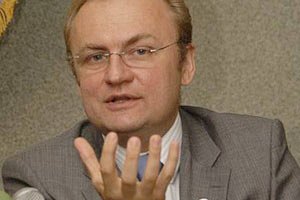 Мэр Львова продает акции радио "Люкс"