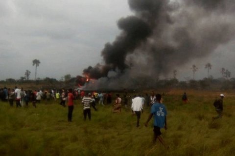 Самолет Ан-12 разбился в ДР Конго, среди погибших могут быть украинцы