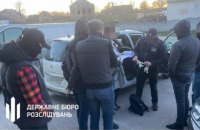 На Львівщині викрили ділків, які обікрали чоловіків, охочих нелегально виїхати за кордон