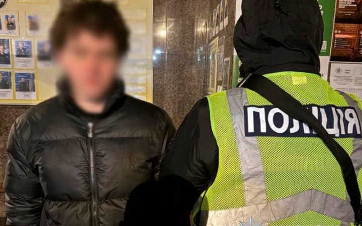 У Києві притягнули до відповідальності блогера, який під час блекауту демонстративно їздив на лімузині і хизувався пачкою грошей