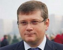 Днепропетровский губернатор высадил березы, рябины и липы