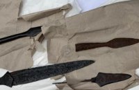 Нідерланди повернули 8 незаконно вивезених з України предметів археології