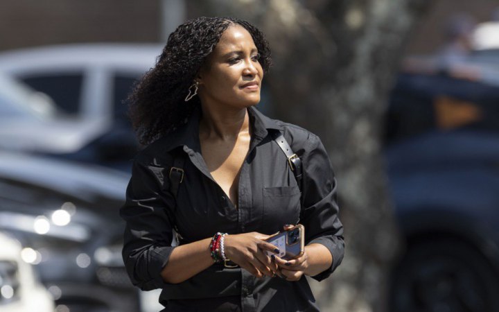 ЗМІ: дочку експрезидента ПАР Зуми пов’язують із вербуванням африканців для війни в Україні