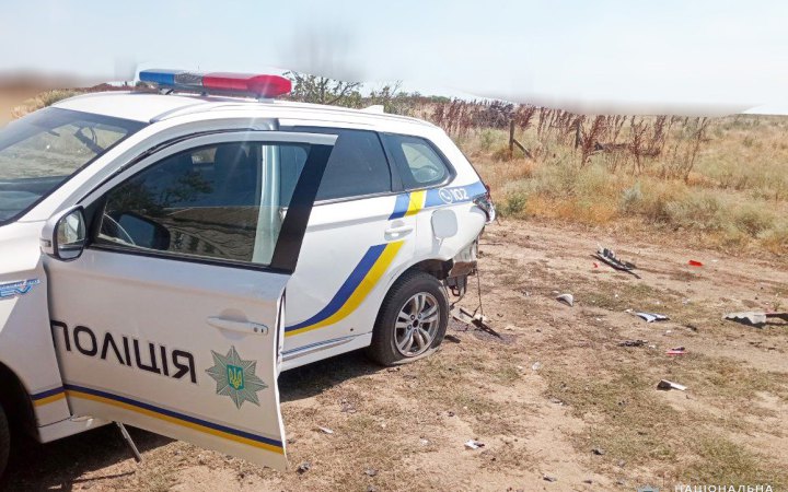 На Миколаївщині внаслідок влучання дрона у службовий автомобіль травмовані троє поліцейських 