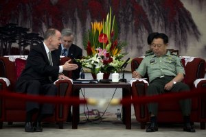 США намерены укреплять военное сотрудничество с Китаем