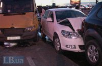 Водитель микроавтобуса устроили ДТП из 5 авто на Оболони в Киеве
