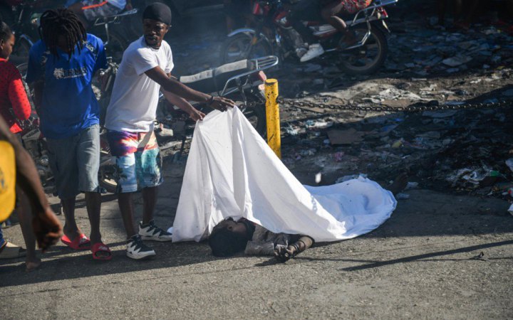 Гаїті пережив найжорстокіший день бандитського насильства. Загинули десятки людей
