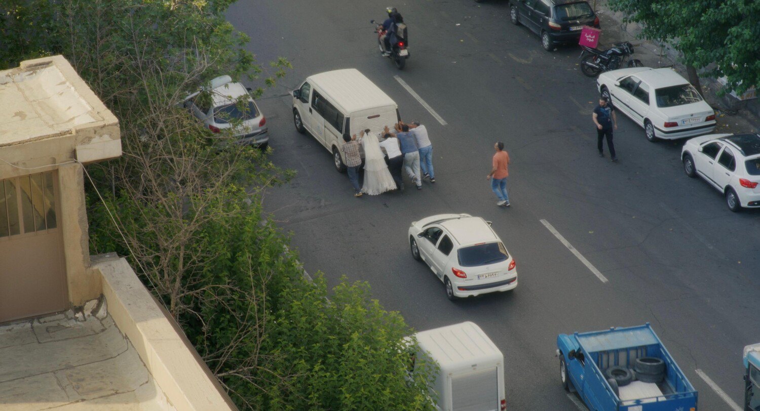 Кадр з фільму «Проста випадковість».