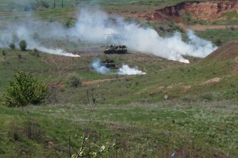 В зоне АТО прошли учения артиллеристов ВСУ