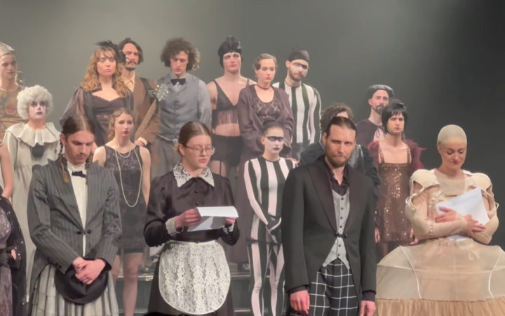 Актори і акторки Молодого театру зі сцени заявили про сексуальне насильство з боку директора Андрія Білоуса