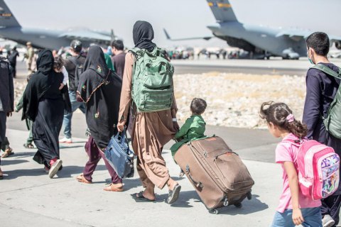 США виділять по 2275 доларів допомоги евакуйованим з Афганістану