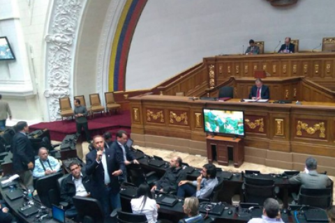 Парламент Венесуэлы отказался признавать выборы в Конституционную ассамблею