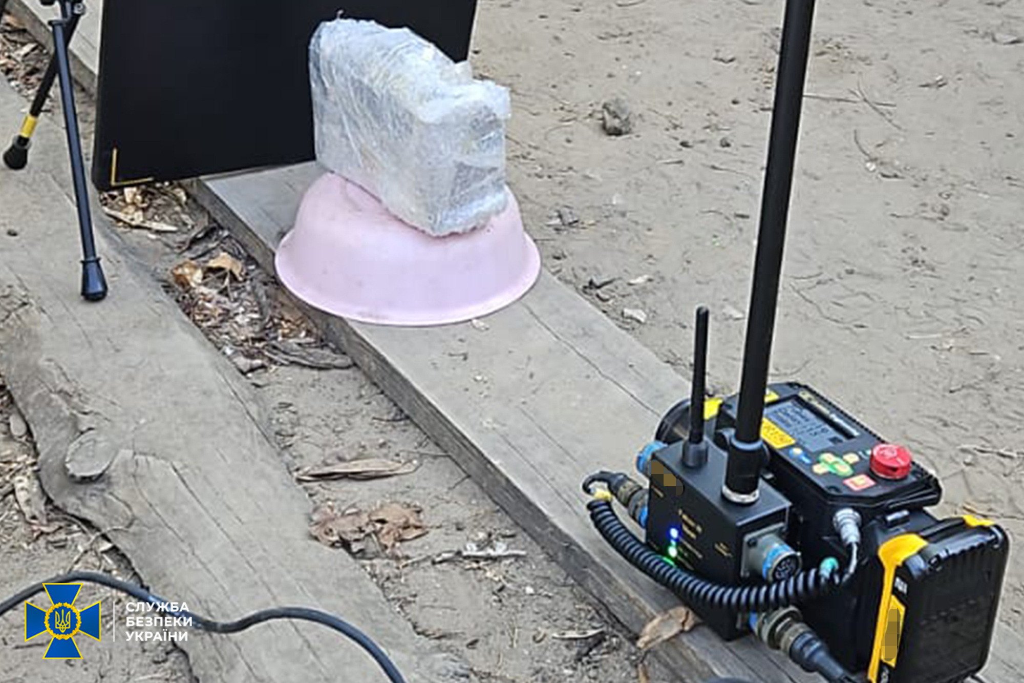 Знешкодження вилученої вибухівки