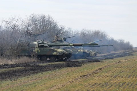 Танковые резервы и артиллерия ВСУ отработали маневры на админгранице с Крымом