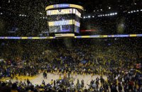 Чемпіон НБА продає квитки на домашні матчі без вигляду на спортивний майданчик