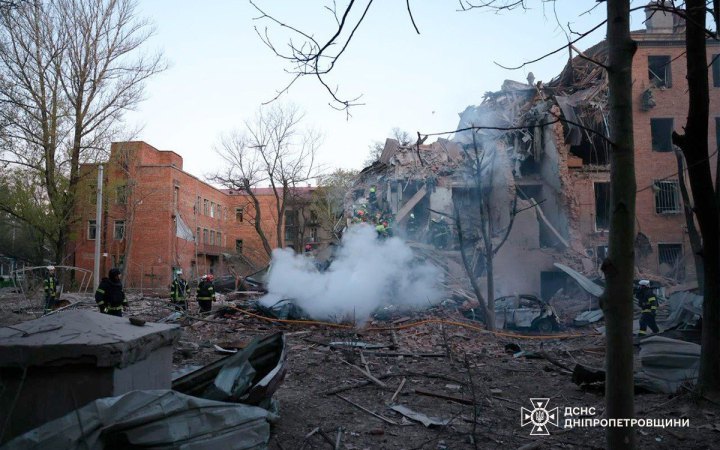 Росія завдала повторного удару по будинку у Дніпрі, є поранені та жертви (доповнено)