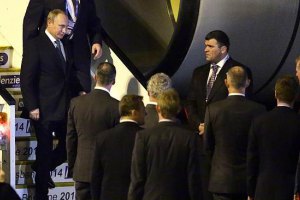 Кілька австралійських чиновників не простягнули руки Путіну перед G20