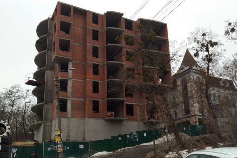 ​На земле Билозир в Киеве незаконно строится многоэтажка, - "Наші гроші"