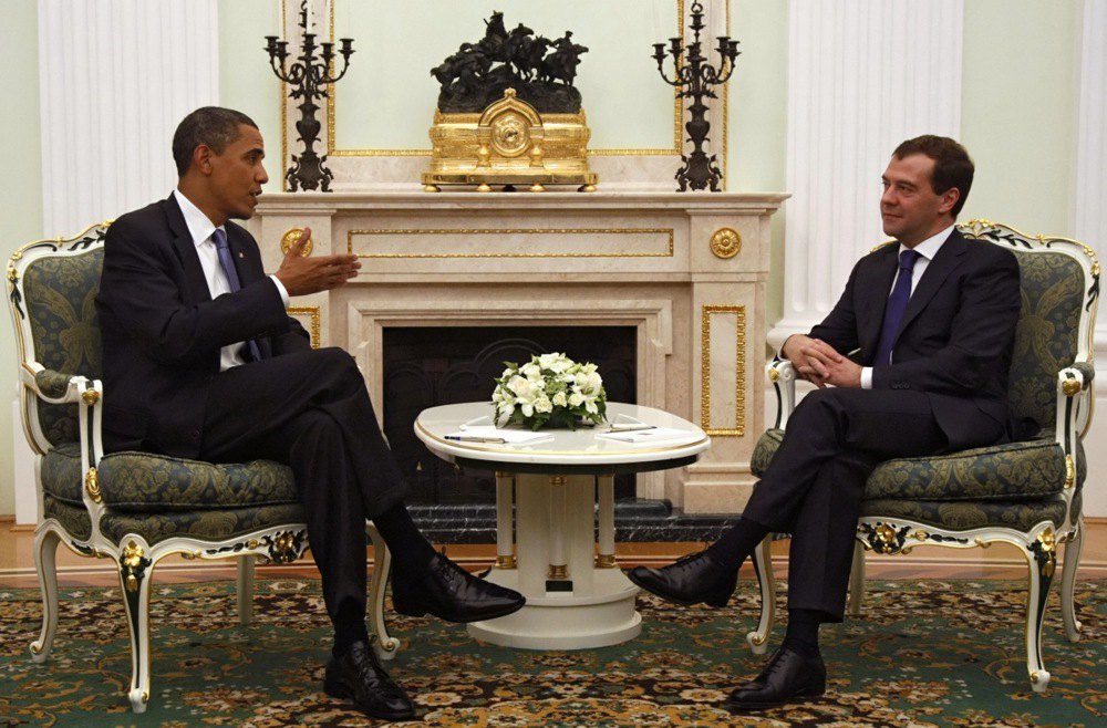 Президент США Барак Обама і президент РФ Дмитро Медведєв під час зустрічі в Кремлі, 7 липня 2009 р.