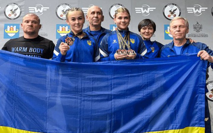 Жіноча збірна України з важкої атлетики виграла Чемпіонат Європи