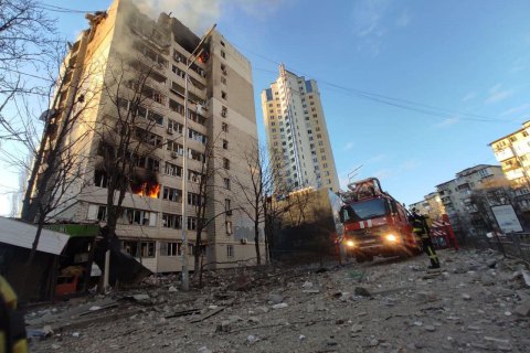 Київ: окупанти вкотре хаотично обстріляли житлові квартали (оновлено)