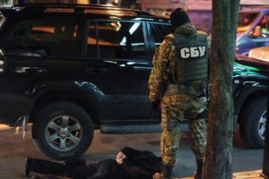 СБУ впіймала на хабарі співробітника ДФС у Києві
