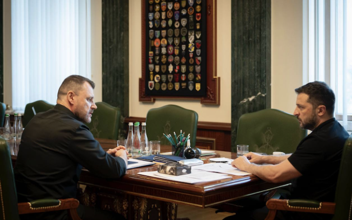 Зеленський зібрав окремих міністрів напередодні заміни прем'єра