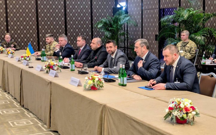 Умєров розповів про результати першого дня переговорів зі США і Росією в Женеві