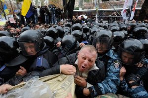 Милиция задержала восемь участников  митинга в поддержку Тимошенко